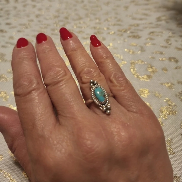 *SOLD* Sterling Silver and Turquoise Ring 7-1/2 - Picture 3 of 3